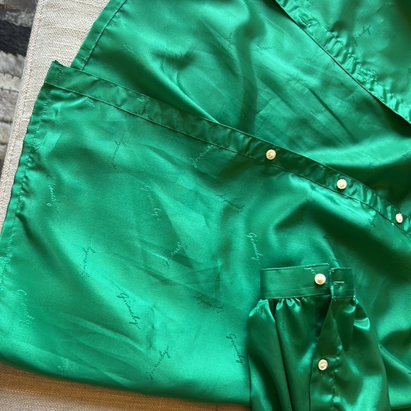 Givenchy for Chesa Green Logo Embroidered Button Down LS Blouse Size 10 - Picture 5 of 12